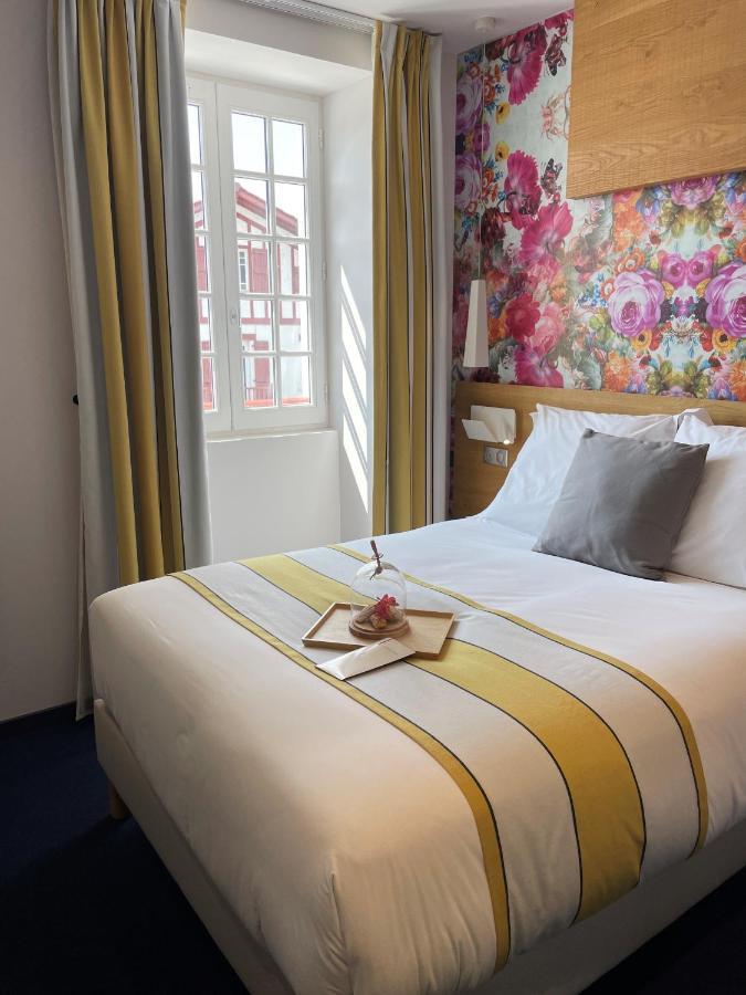 Hotel Berria Аспарен Екстериор снимка