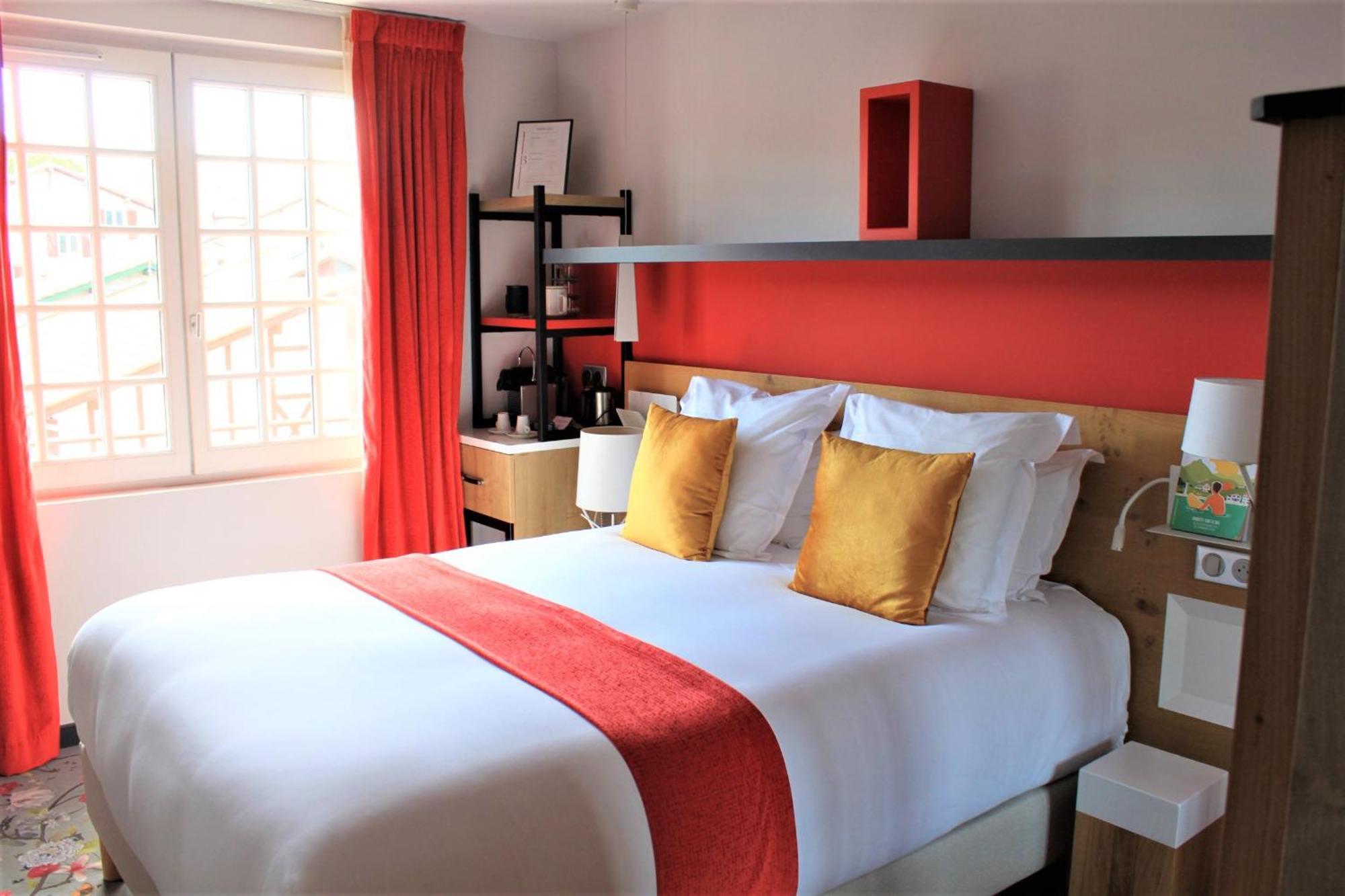 Hotel Berria Аспарен Екстериор снимка