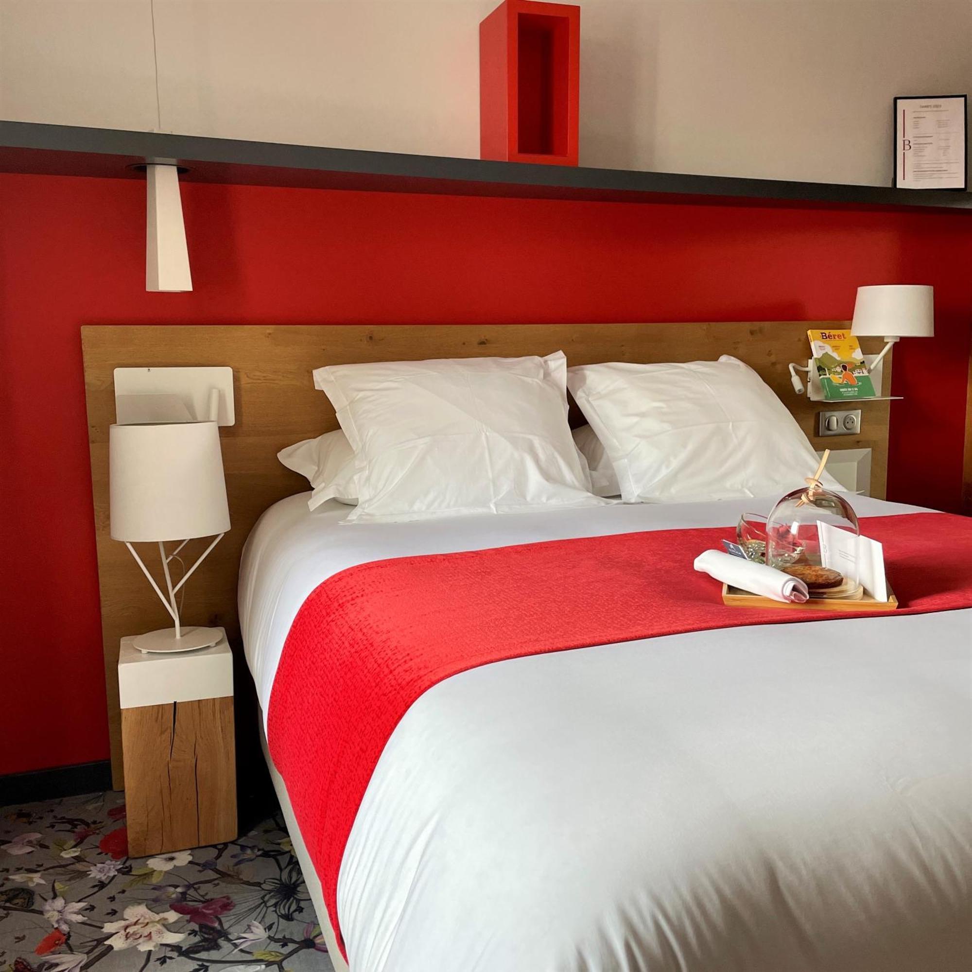 Hotel Berria Аспарен Екстериор снимка