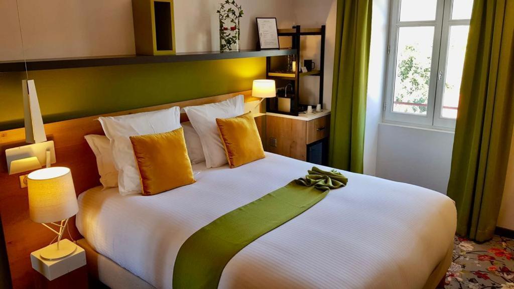Hotel Berria Аспарен Екстериор снимка