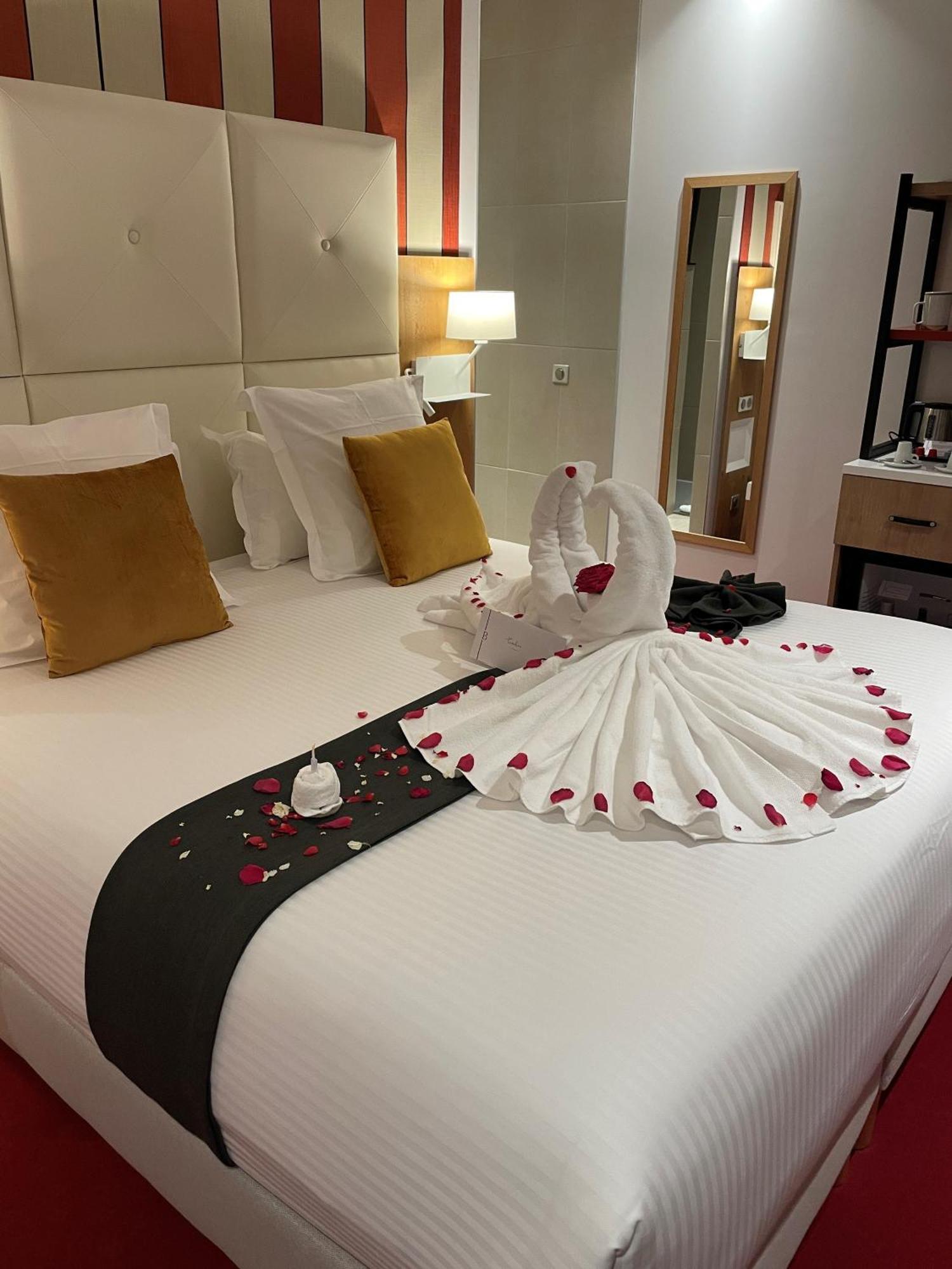 Hotel Berria Аспарен Екстериор снимка